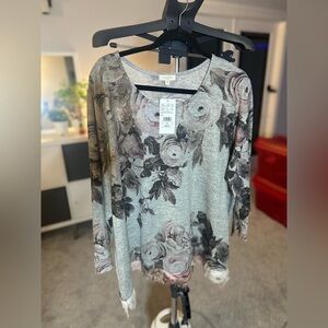 NWT 3X Longsleeve top with Lacey detail